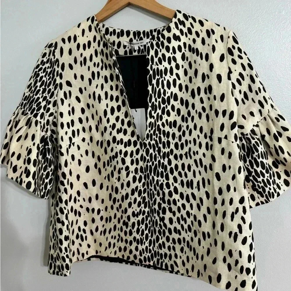 Stylish Black and White Women's Top - Picture 2 of 9